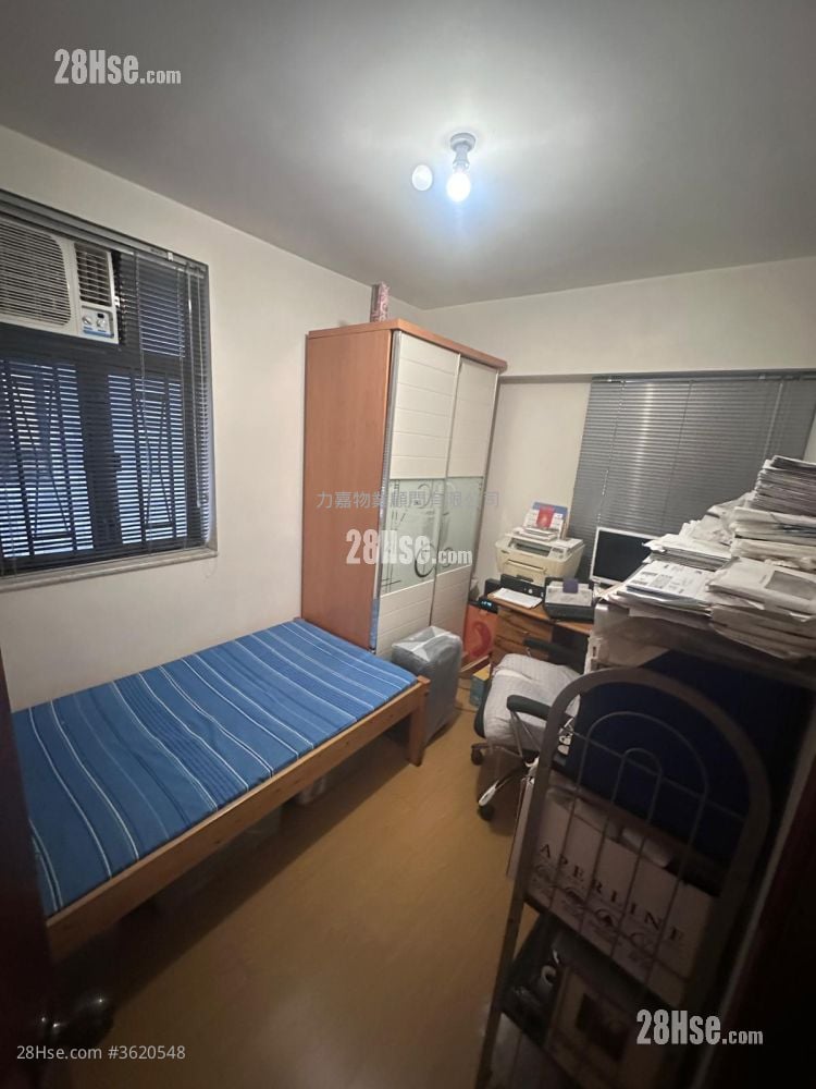 Beverley Heights Sell 3 Bedrooms , 2 Bathrooms 718 ft² Beverley Heights Sell 3 Bedrooms , 2 Bathrooms 718 ft²