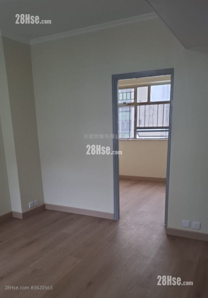 Kwong Yiu Mansion  Sell 3 Bedrooms , 1 Bathroom 574 ft² Kwong Yiu Mansion  Sell 3 Bedrooms , 1 Bathroom 574 ft²