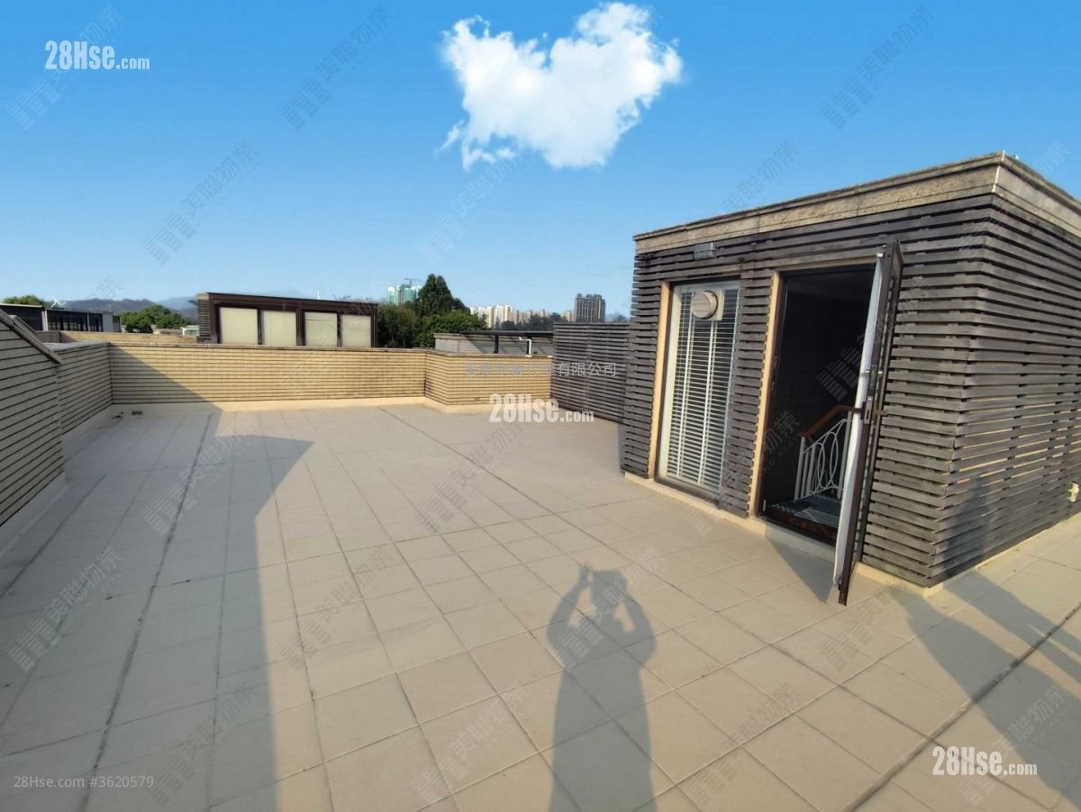 The Royal Oaks Sell 5+ Bedrooms 3,003 ft² The Royal Oaks Sell 5+ Bedrooms 3,003 ft²