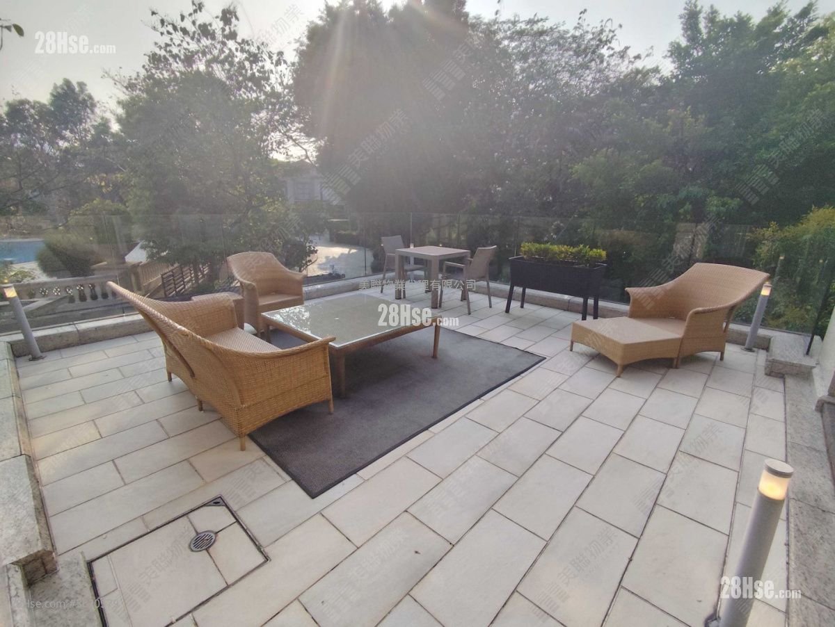 The Royal Oaks Sell 5+ Bedrooms 3,003 ft² The Royal Oaks Sell 5+ Bedrooms 3,003 ft²