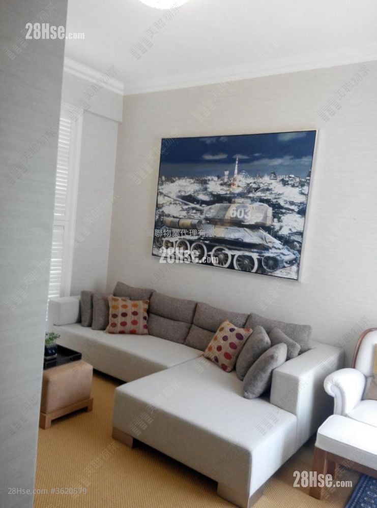 The Royal Oaks Sell 5+ Bedrooms 3,003 ft² The Royal Oaks Sell 5+ Bedrooms 3,003 ft²