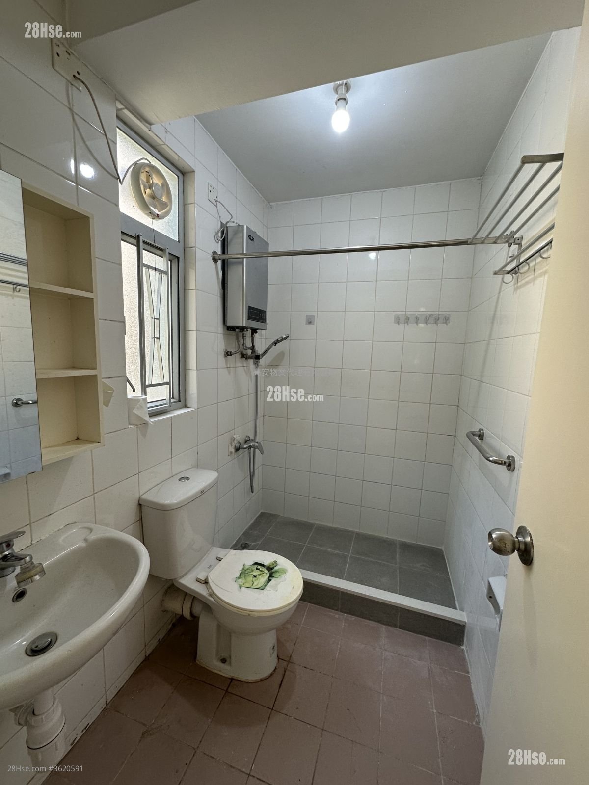 Ma Wan Main Street Village Rental 3 Bedrooms , 1 Bathroom Ma Wan Main Street Village Rental 3 Bedrooms , 1 Bathroom