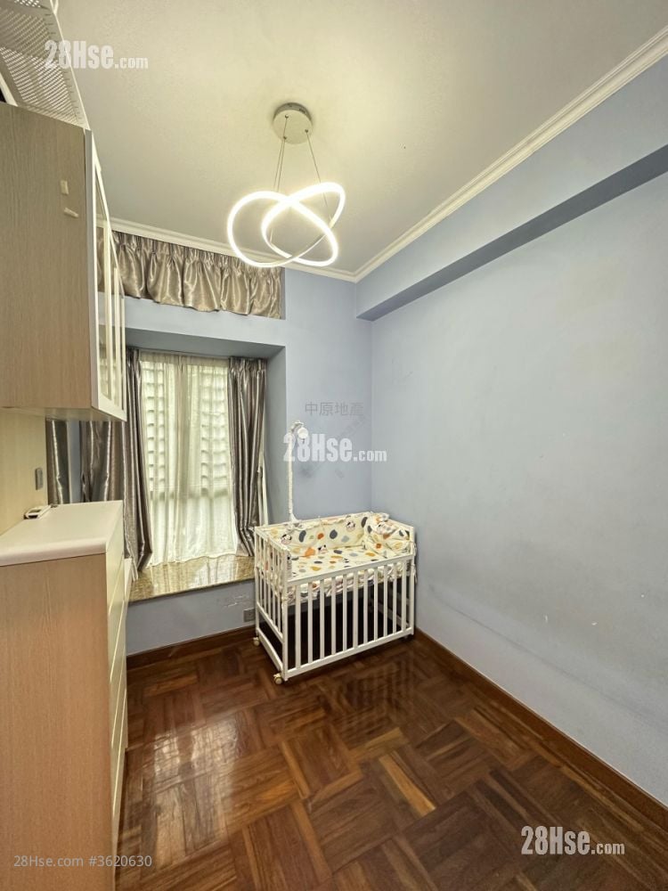 Woodland Crest Sell 3 Bedrooms , 2 Bathrooms 942 ft² Woodland Crest Sell 3 Bedrooms , 2 Bathrooms 942 ft²