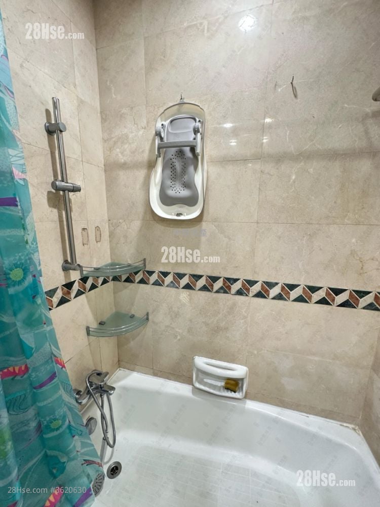 Woodland Crest Sell 3 Bedrooms , 2 Bathrooms 942 ft² Woodland Crest Sell 3 Bedrooms , 2 Bathrooms 942 ft²