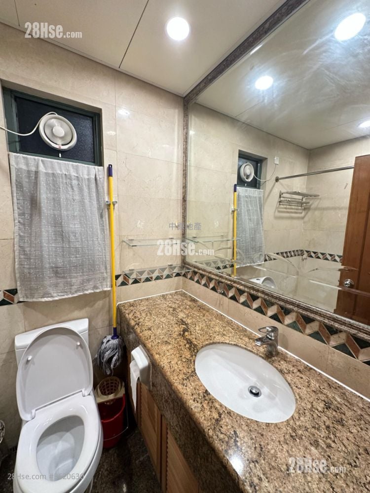 Woodland Crest Sell 3 Bedrooms , 2 Bathrooms 942 ft² Woodland Crest Sell 3 Bedrooms , 2 Bathrooms 942 ft²
