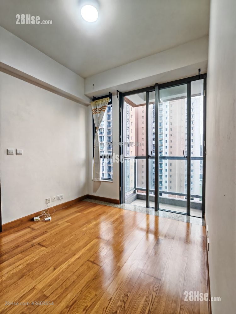 Heya Crystal Rental 2 Bedrooms , 1 Bathroom 506 ft²