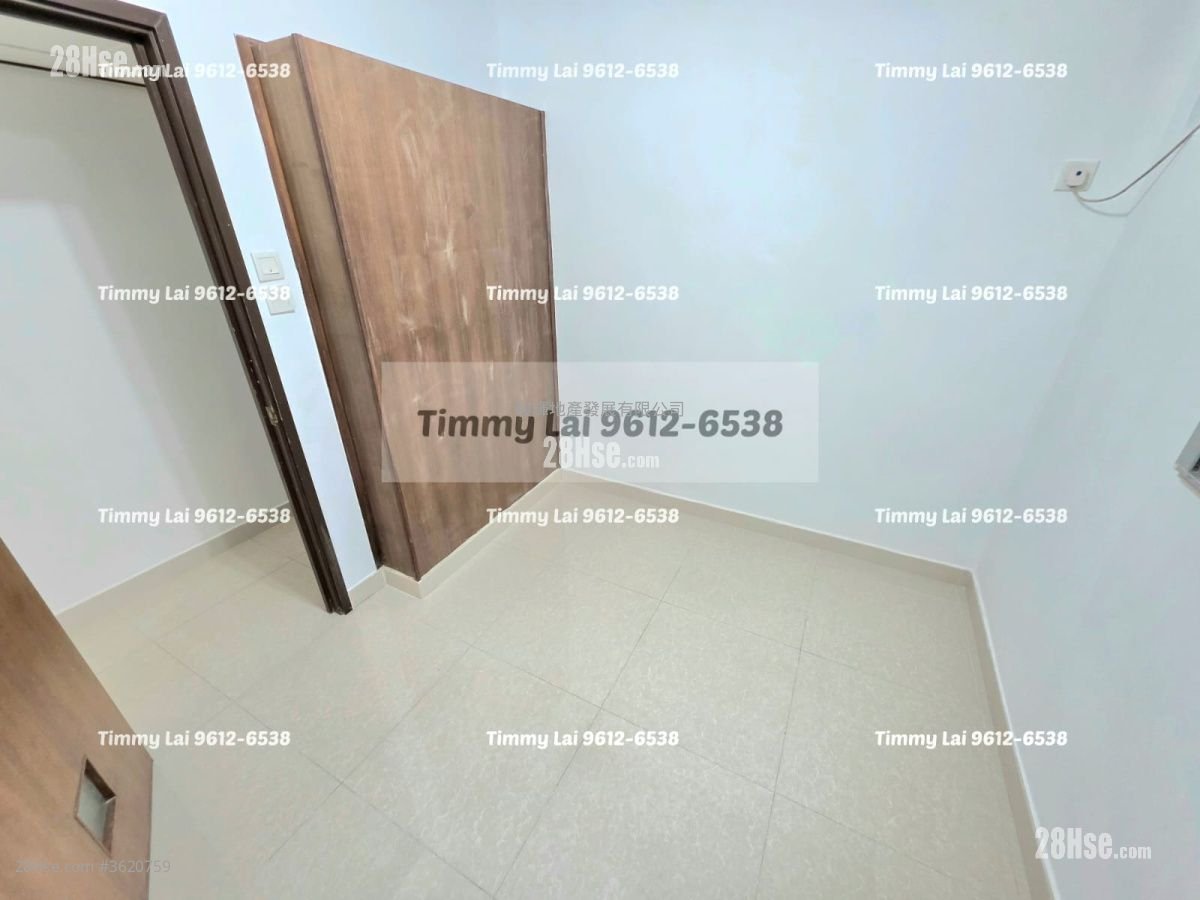 Prince Centre Sell 2 Bedrooms , 1 Bathroom Prince Centre Sell 2 Bedrooms , 1 Bathroom