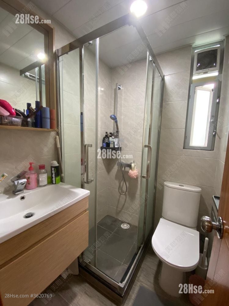 Ho Shun Yee Building Sell 2 Bedrooms , 1 Bathroom 268 ft² Ho Shun Yee Building Sell 2 Bedrooms , 1 Bathroom 268 ft²