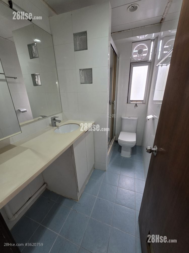 Prince Centre Sell 2 Bedrooms , 1 Bathroom Prince Centre Sell 2 Bedrooms , 1 Bathroom