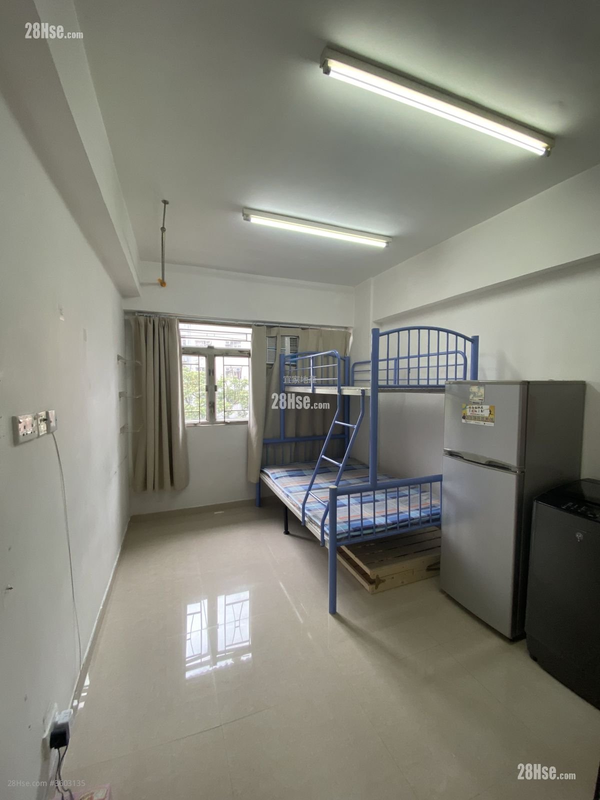 華發大樓 租盤 開放式間隔 , 1 浴室 140 平方呎