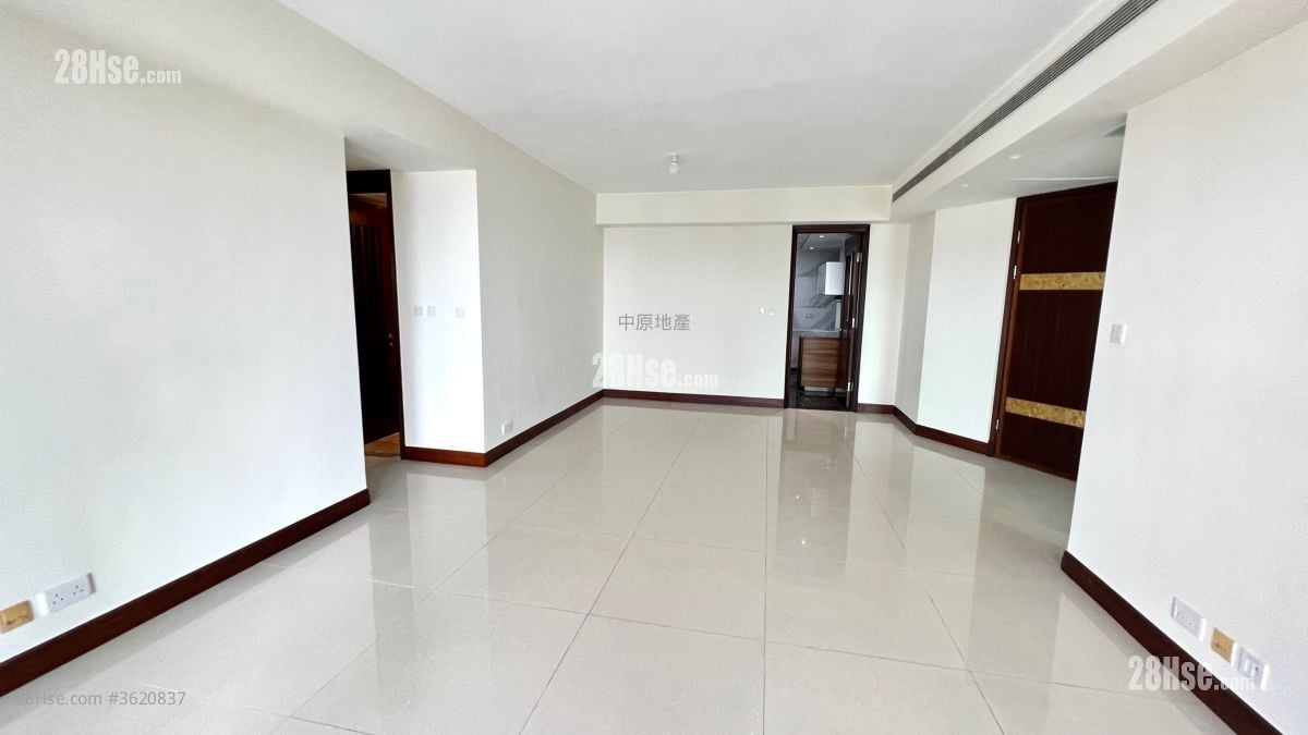 living room: Celestial Heights Sell 5+ Bedrooms 1,662 ft² living room: Celestial Heights Sell 5+ Bedrooms 1,662 ft²