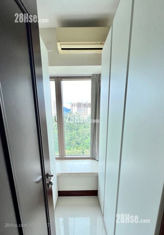 Celestial Heights Sell 5+ Bedrooms 1,662 ft² Celestial Heights Sell 5+ Bedrooms 1,662 ft²