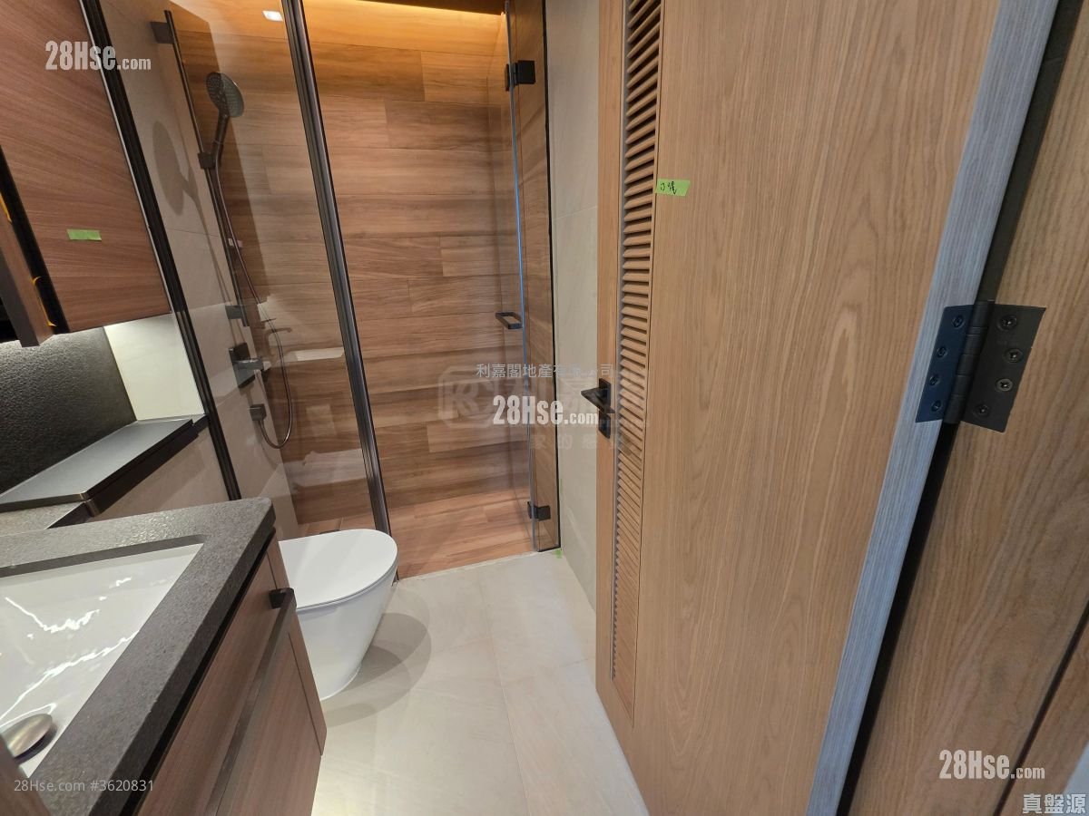 朗贤峯 租盘 2 房 536 平方尺 朗贤峯 租盘 2 房 536 平方尺