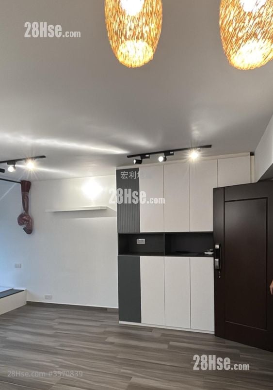 景翠苑 售盤 2 房 376 平方呎 景翠苑 售盤 2 房 376 平方呎