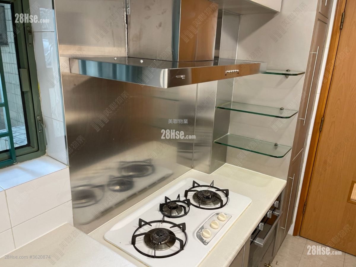 kitchen: Central Park Sell 3 Bedrooms 701 ft² kitchen: Central Park Sell 3 Bedrooms 701 ft²