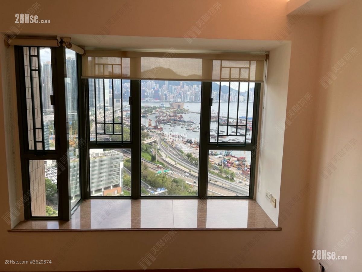 View: Central Park Sell 3 Bedrooms 701 ft² View: Central Park Sell 3 Bedrooms 701 ft²