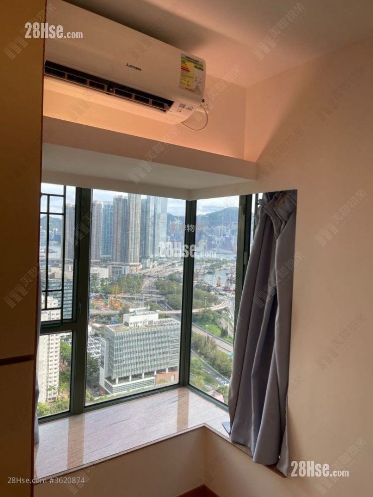View: Central Park Sell 3 Bedrooms 701 ft² View: Central Park Sell 3 Bedrooms 701 ft²