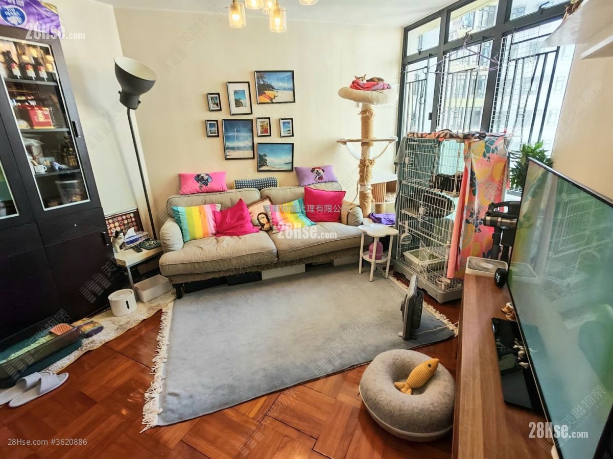 Radiant Towers Sell 3 Bedrooms , 2 Bathrooms 611 ft² Radiant Towers Sell 3 Bedrooms , 2 Bathrooms 611 ft²