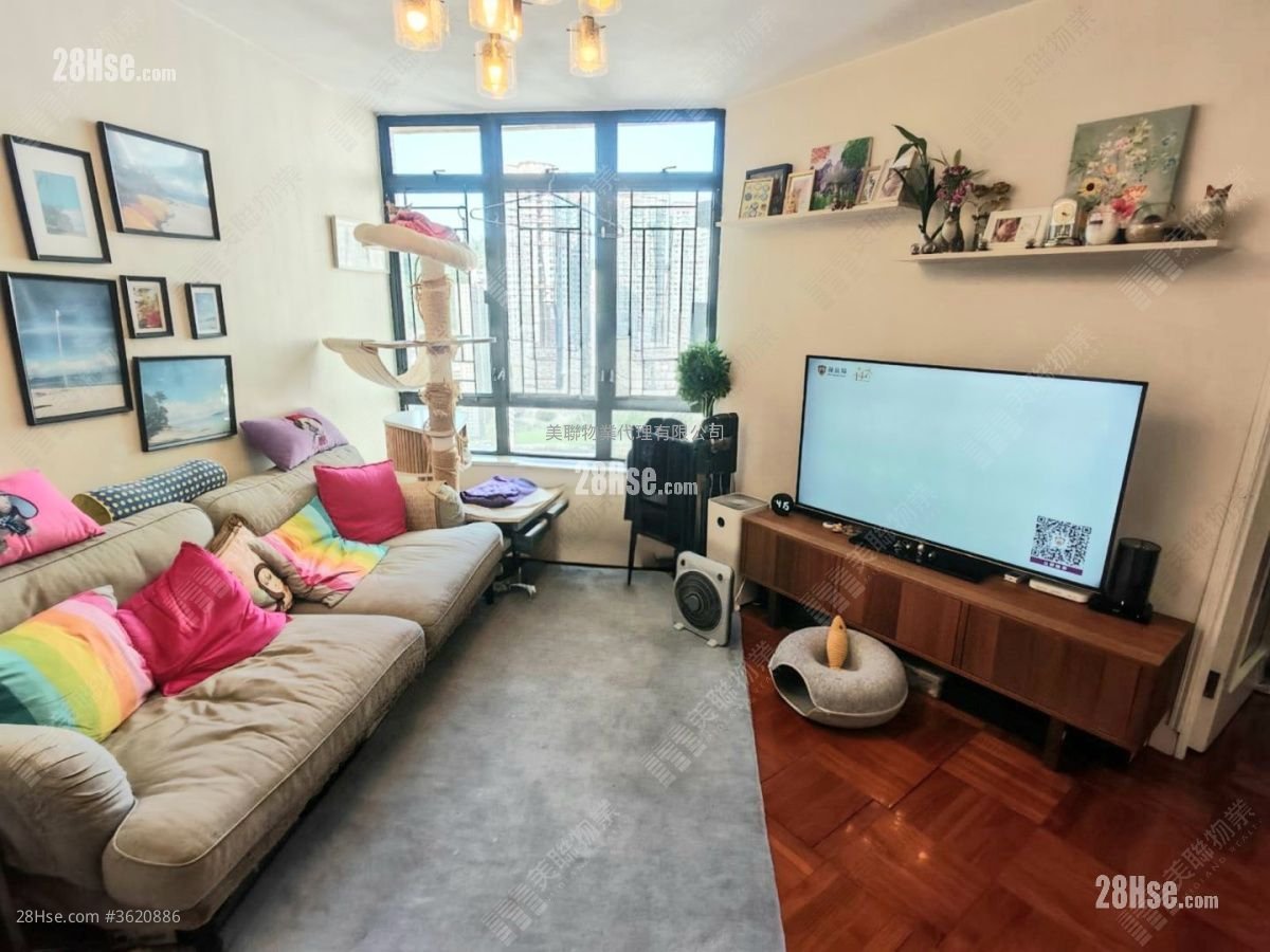 Radiant Towers Sell 3 Bedrooms , 2 Bathrooms 611 ft² Radiant Towers Sell 3 Bedrooms , 2 Bathrooms 611 ft²