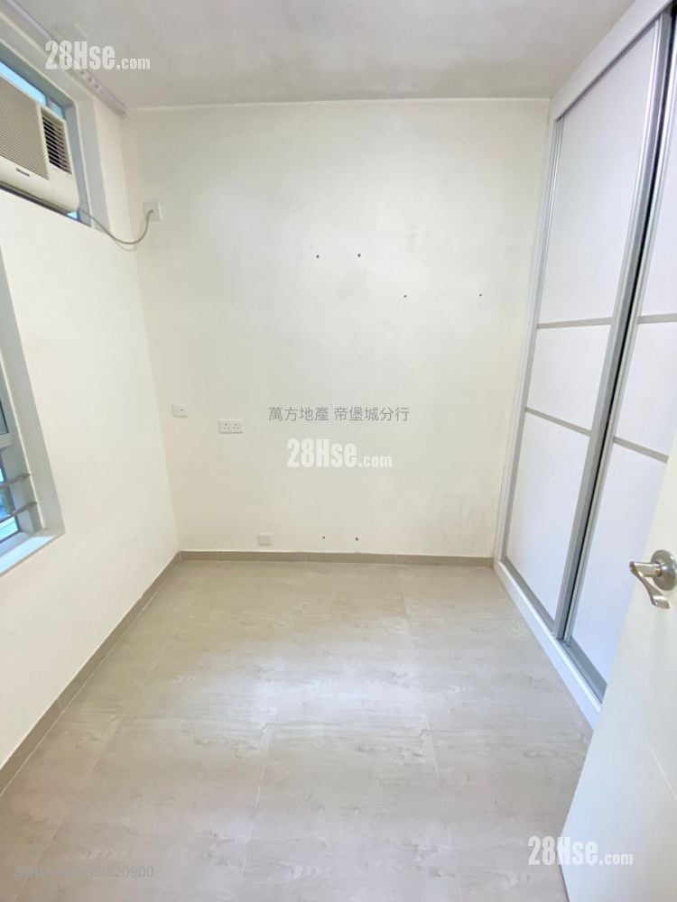 Ka Shun Court Sell 2 Bedrooms , 1 Bathroom 445 ft² Ka Shun Court Sell 2 Bedrooms , 1 Bathroom 445 ft²