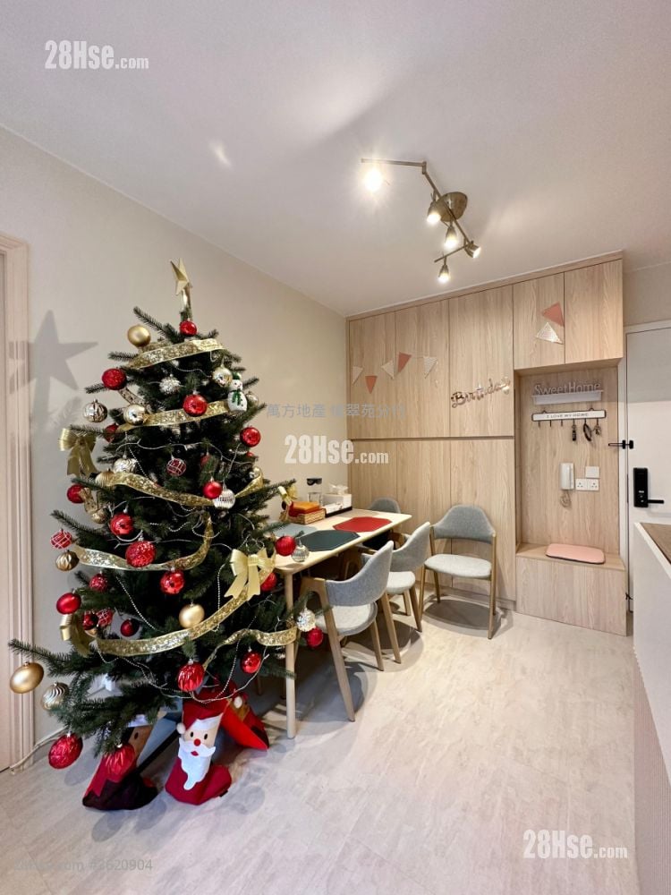 Mei Pak Court Sell 2 Bedrooms , 1 Bathroom 446 ft² Mei Pak Court Sell 2 Bedrooms , 1 Bathroom 446 ft²