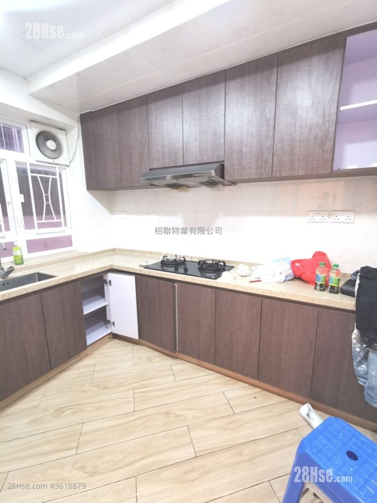 Lung Man Building Rental 4 Bedrooms , 2 Bathrooms 1,109 ft² Lung Man Building Rental 4 Bedrooms , 2 Bathrooms 1,109 ft²