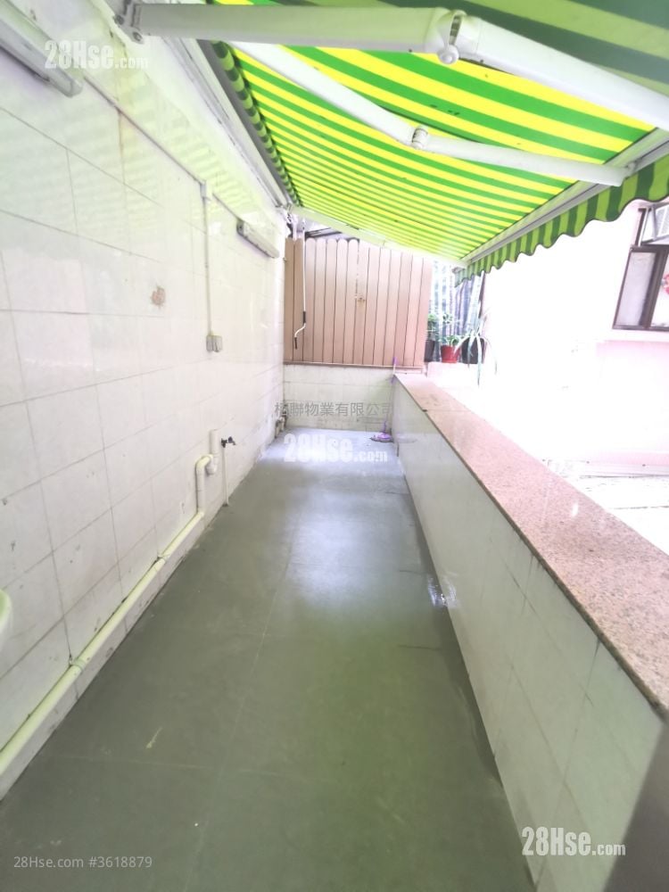 Lung Man Building Rental 4 Bedrooms , 2 Bathrooms 1,109 ft² Lung Man Building Rental 4 Bedrooms , 2 Bathrooms 1,109 ft²
