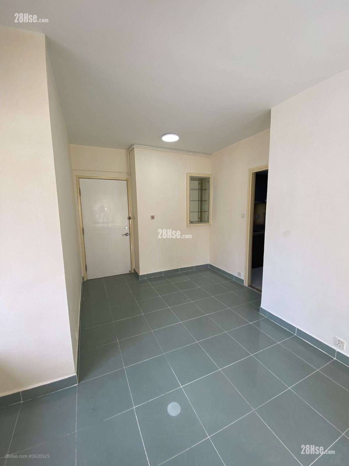 屯門市廣場 租盤 2 房 , 1 浴室 363 平方呎 屯門市廣場 租盤 2 房 , 1 浴室 363 平方呎