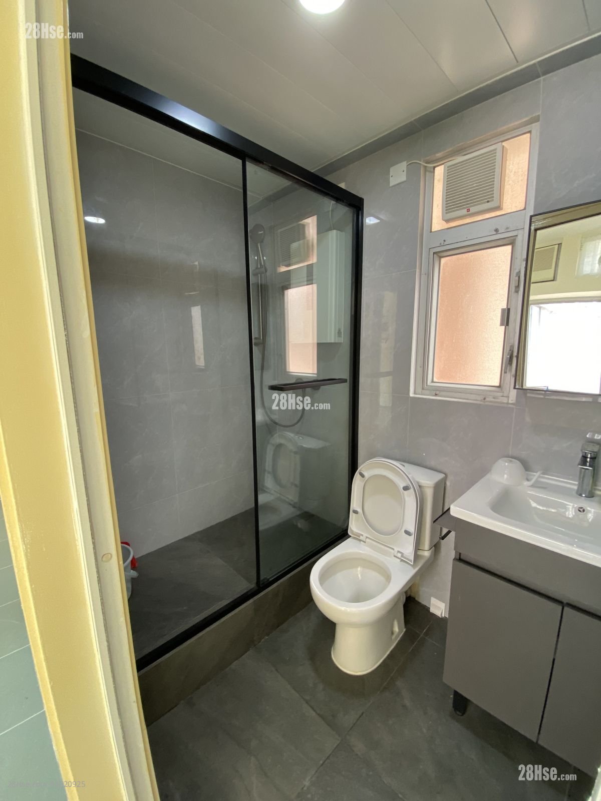 屯門市廣場 租盤 2 房 , 1 浴室 363 平方呎 屯門市廣場 租盤 2 房 , 1 浴室 363 平方呎