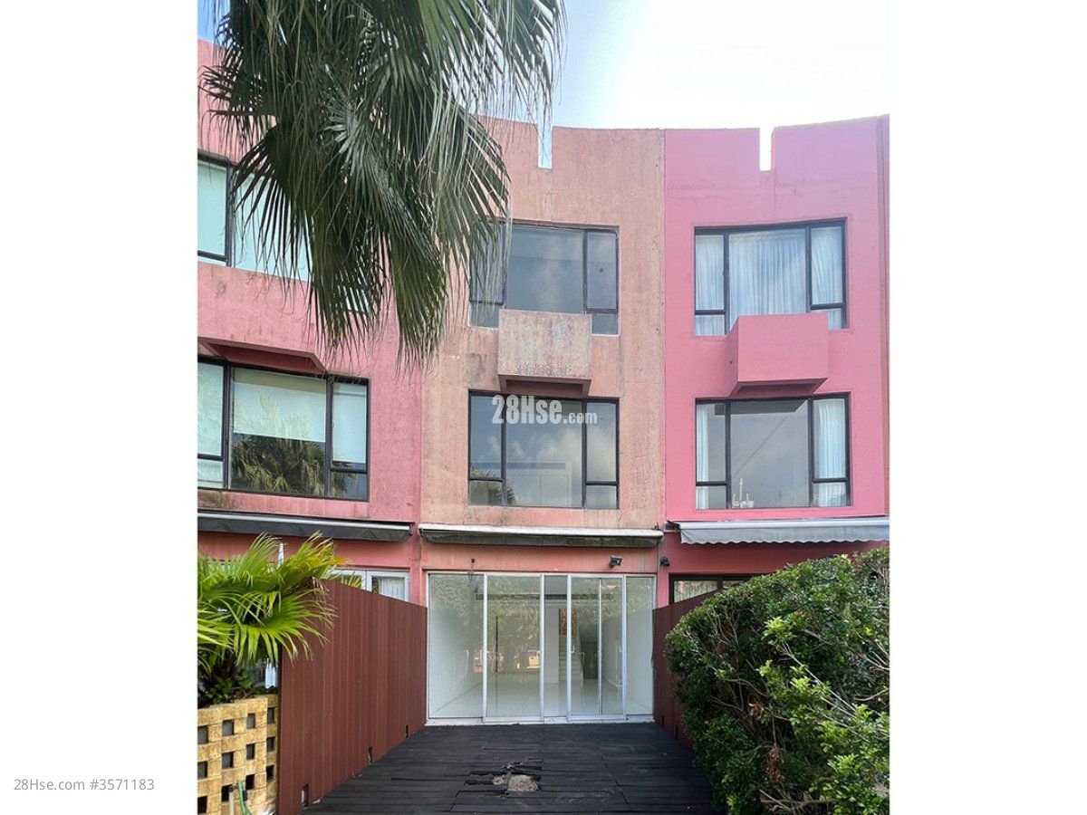 Stanley Court Sell 4 Bedrooms , 3 Bathrooms 2,058 ft² Stanley Court Sell 4 Bedrooms , 3 Bathrooms 2,058 ft²