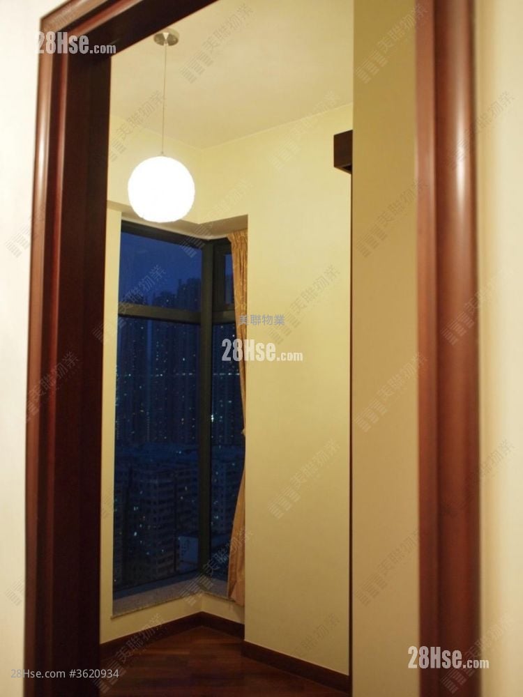 主人房: 奥柏御峯 售盘 1 房 , 1 浴室 354 平方尺 主人房: 奥柏御峯 售盘 1 房 , 1 浴室 354 平方尺