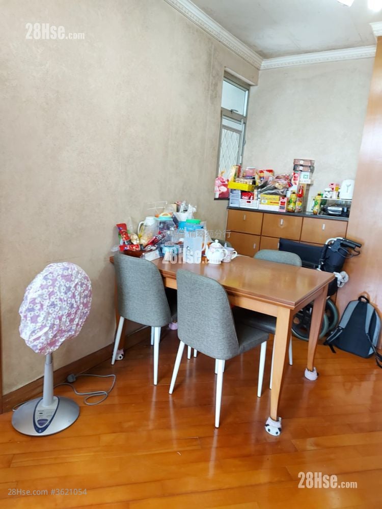 锦泰苑 售盘 3 房 , 2 浴室 650 平方尺 锦泰苑 售盘 3 房 , 2 浴室 650 平方尺