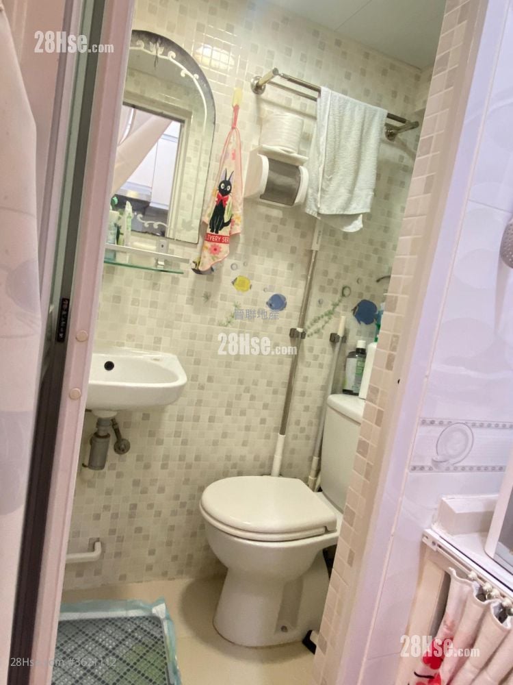 Lai Tong Building Sell Studio , 1 Bathroom 228 ft² Lai Tong Building Sell Studio , 1 Bathroom 228 ft²