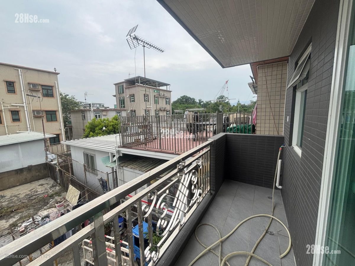 Village Rental 3 Bedrooms , 1 Bathroom 700 ft² Village Rental 3 Bedrooms , 1 Bathroom 700 ft²