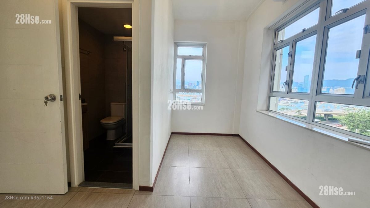 Prospect Mansion Rental 3 Bedrooms , 2 Bathrooms 890 ft² Prospect Mansion Rental 3 Bedrooms , 2 Bathrooms 890 ft²