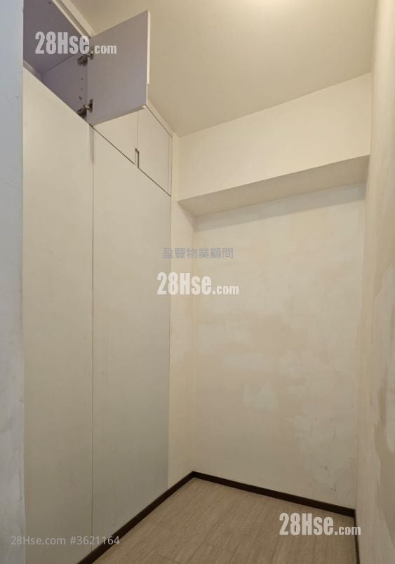 Prospect Mansion Rental 3 Bedrooms , 2 Bathrooms 890 ft² Prospect Mansion Rental 3 Bedrooms , 2 Bathrooms 890 ft²