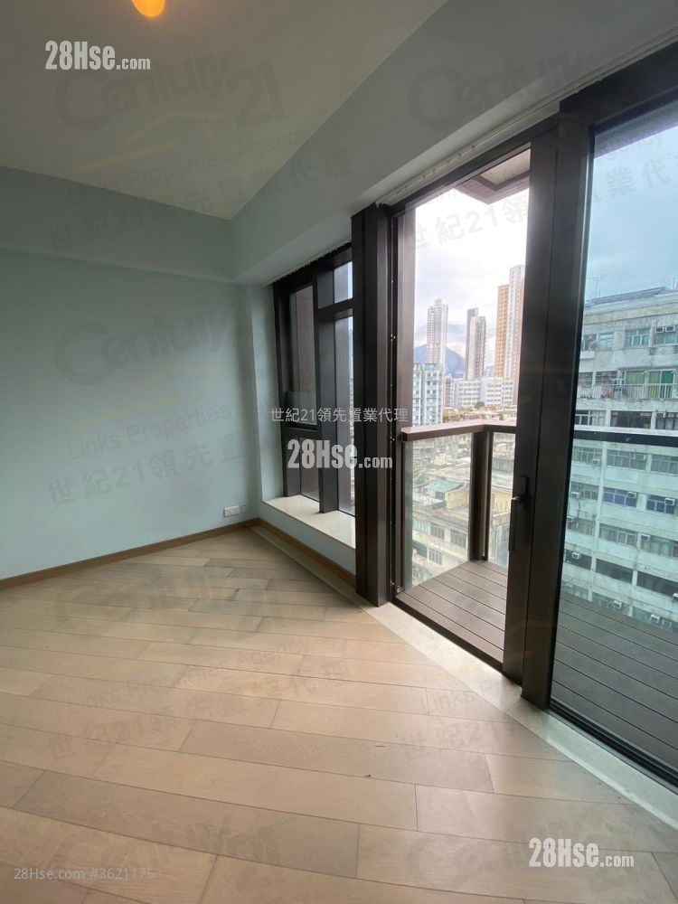 Axis Sell Studio , 1 Bathroom 212 ft² Axis Sell Studio , 1 Bathroom 212 ft²