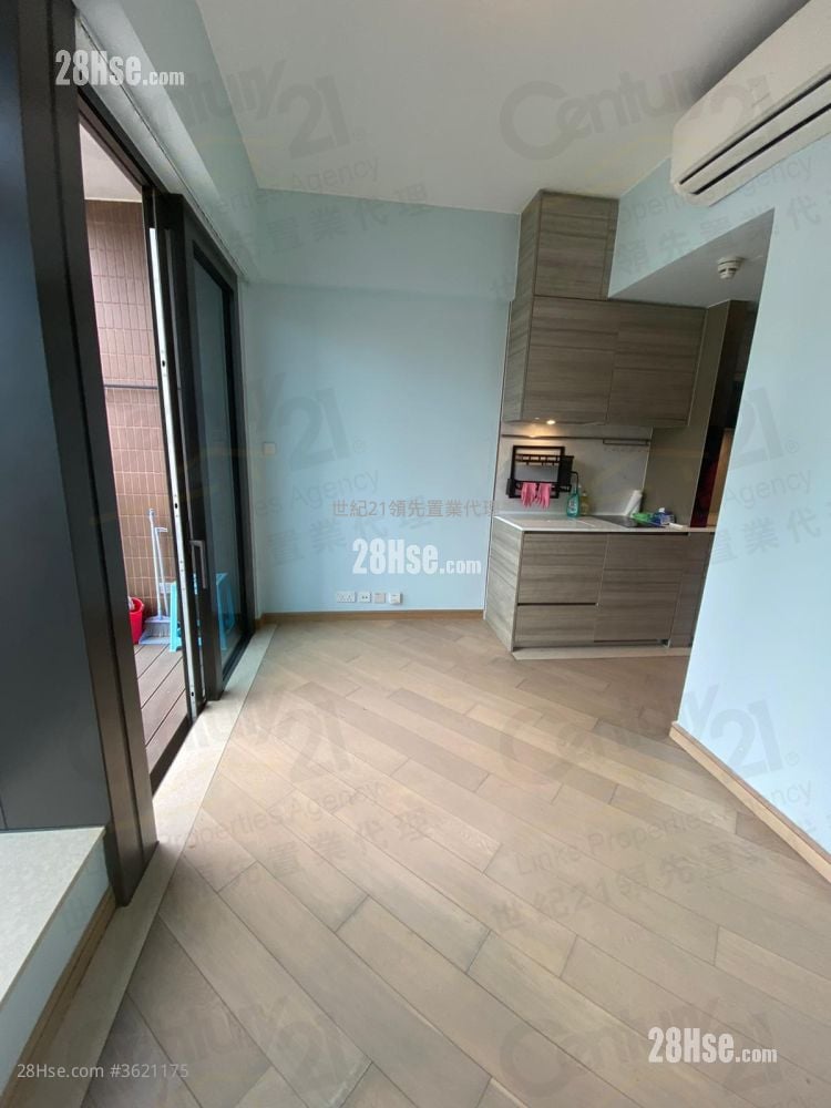 Axis Sell Studio , 1 Bathroom 212 ft² Axis Sell Studio , 1 Bathroom 212 ft²