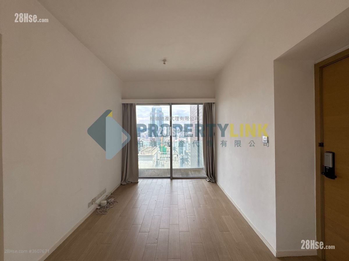 Soho 38 Sell 2 Bedrooms , 1 Bathroom 489 ft²