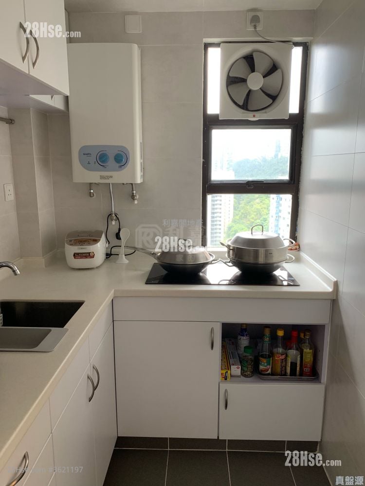 康泽花园 租盘 2 房 , 1 浴室 407 平方尺 康泽花园 租盘 2 房 , 1 浴室 407 平方尺