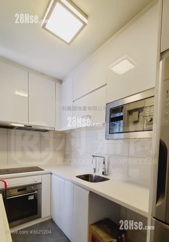 Euston Court Sell 2 Bedrooms 587 ft² Euston Court Sell 2 Bedrooms 587 ft²