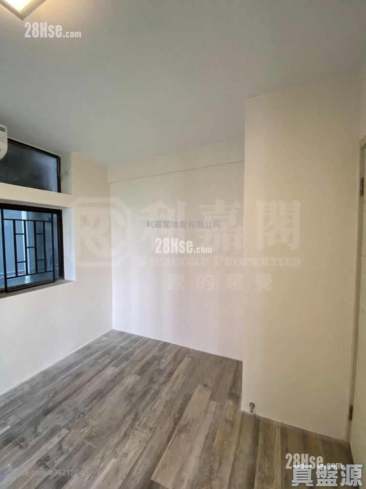 Euston Court Sell 2 Bedrooms 587 ft² Euston Court Sell 2 Bedrooms 587 ft²