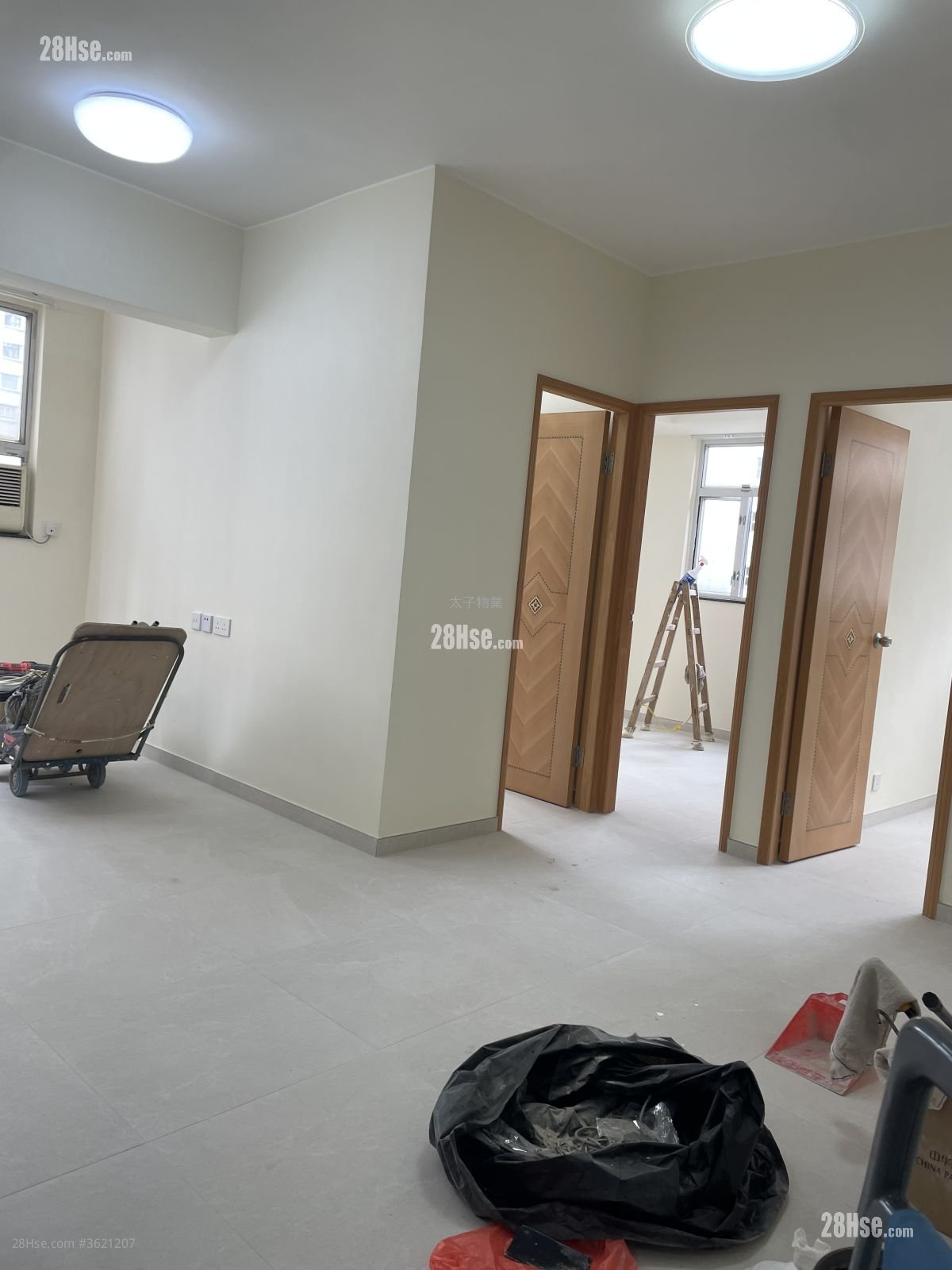 利兴大楼 租盘 3 房 , 1 浴室 598 平方尺 利兴大楼 租盘 3 房 , 1 浴室 598 平方尺