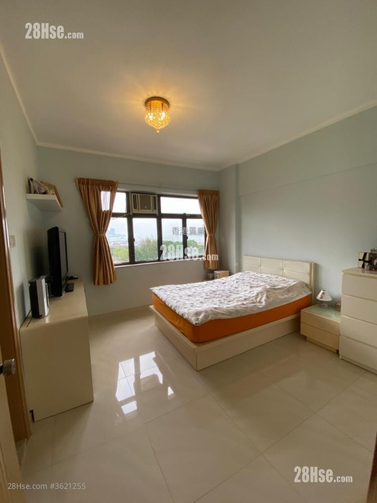 Victoria Court Sell 3 Bedrooms , 2 Bathrooms 1,592 ft² Victoria Court Sell 3 Bedrooms , 2 Bathrooms 1,592 ft²