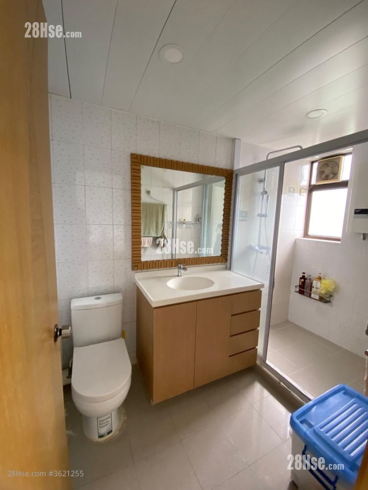 Victoria Court Sell 3 Bedrooms , 2 Bathrooms 1,592 ft² Victoria Court Sell 3 Bedrooms , 2 Bathrooms 1,592 ft²