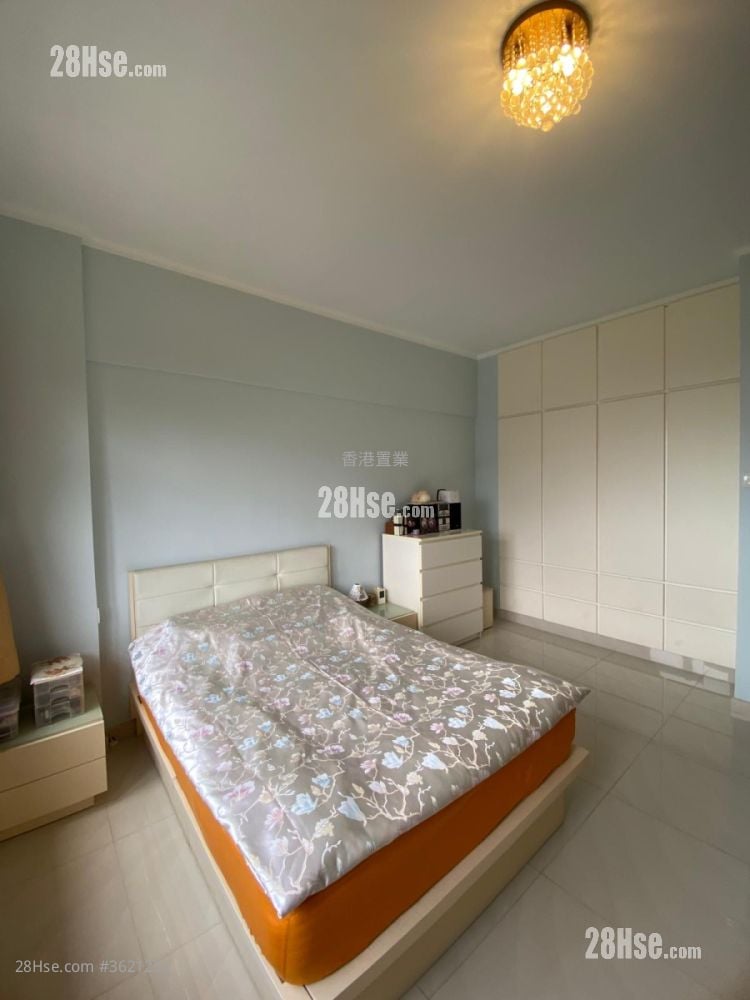 Victoria Court Sell 3 Bedrooms , 2 Bathrooms 1,592 ft² Victoria Court Sell 3 Bedrooms , 2 Bathrooms 1,592 ft²