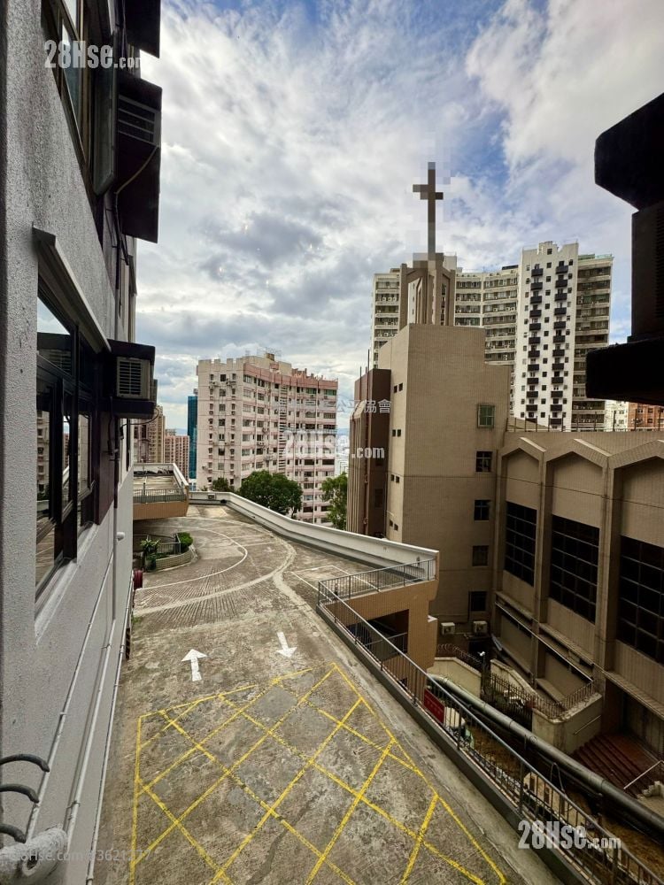 Maiden Court Sell 3 Bedrooms 663 ft² Maiden Court Sell 3 Bedrooms 663 ft²