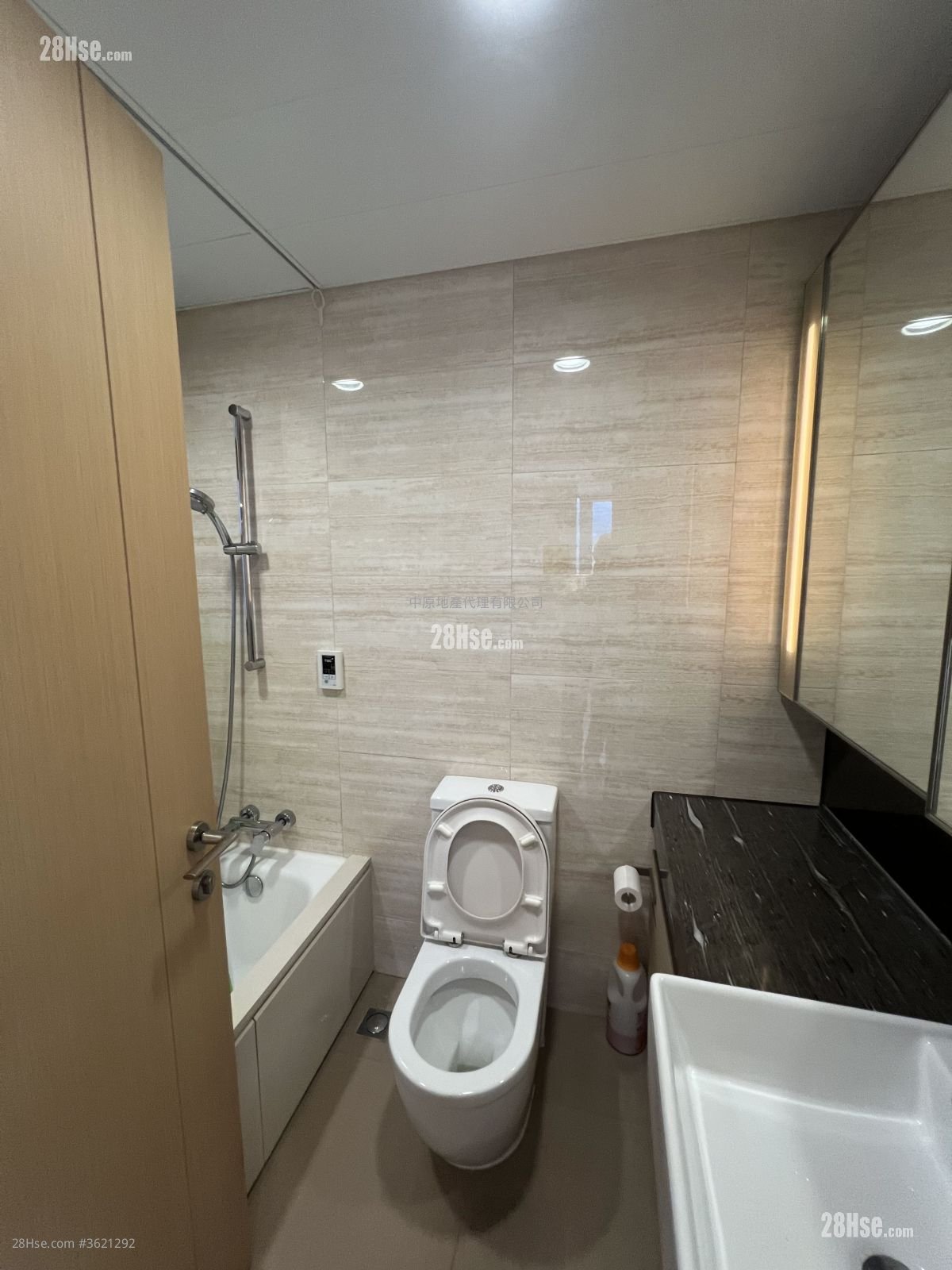 Parc City Rental 2 Bedrooms , 1 Bathroom 524 ft² Parc City Rental 2 Bedrooms , 1 Bathroom 524 ft²
