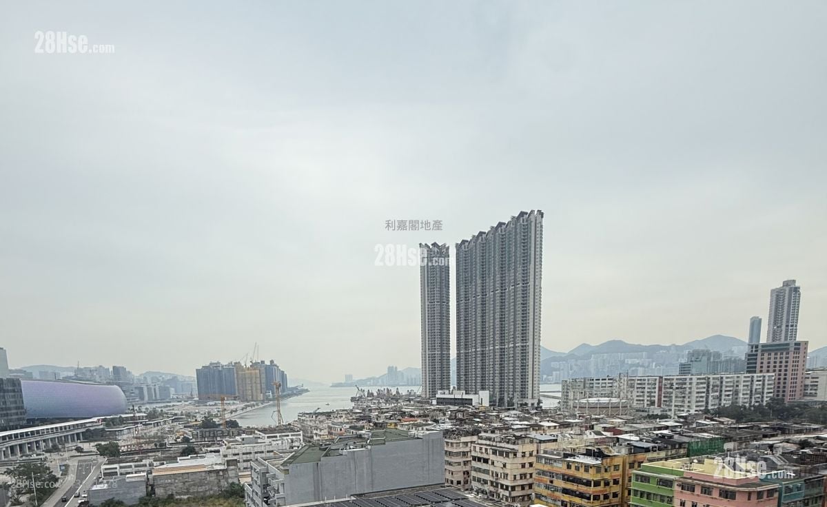 Sky Tower Sell 2 Bedrooms 452 ft² Sky Tower Sell 2 Bedrooms 452 ft²
