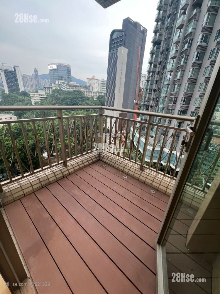 The Zenith Sell 3 Bedrooms , 2 Bathrooms 607 ft² The Zenith Sell 3 Bedrooms , 2 Bathrooms 607 ft²